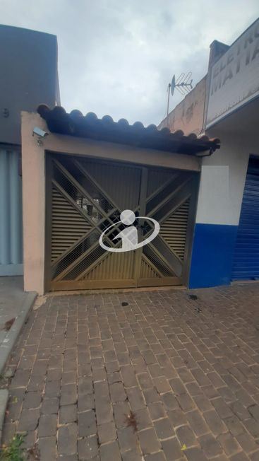 CASA COM COMERCIO_Venda