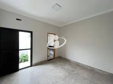 Casa Residencial para vender no Vigilato Pereira imagem 1