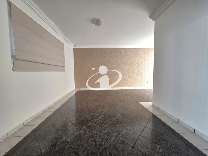 CASA RESIDENCIAL_Venda