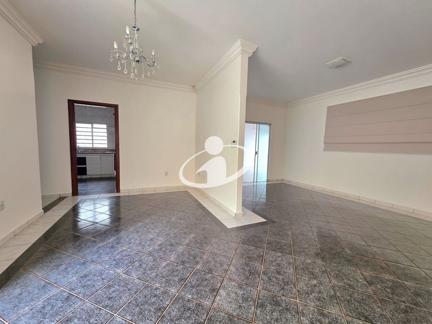 CASA RESIDENCIAL_Venda