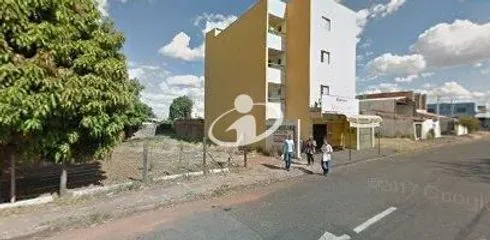 Apto Com Comercio para vender no Umuarama imagem 1