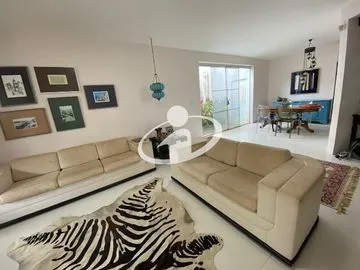 Casa Residencial para vender no Jardim Karaiba imagem 1