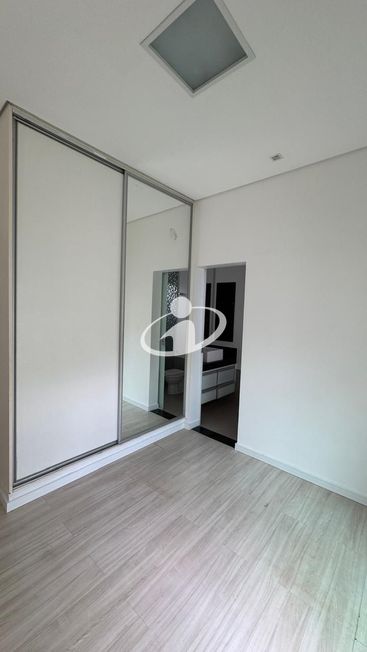 CASA/CONDOMINIO_Venda