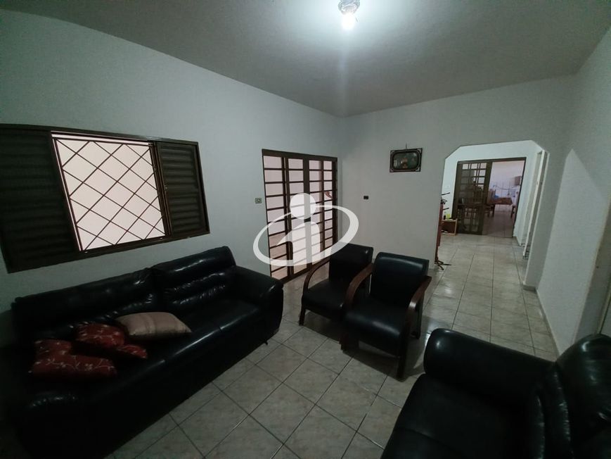 CASA COM COMERCIO_Venda