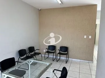 Comodo Comercial para vender no Chacaras Tubalina E Quartel imagem 1