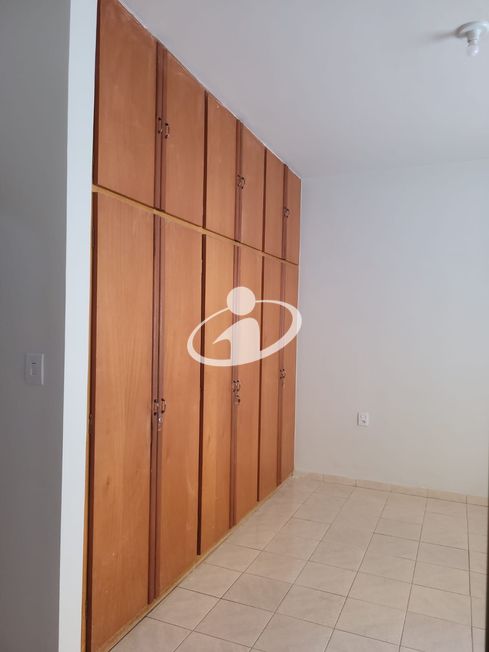 CASA RESIDENCIAL_Venda