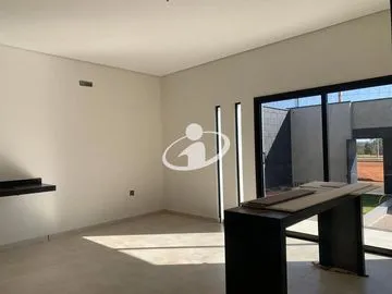Casa Residencial para vender no Loteamento Portal Do Vale Ii imagem 1