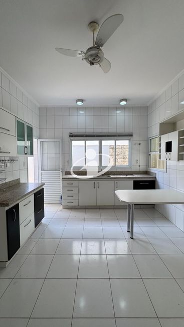 CASA/CONDOMINIO_Venda