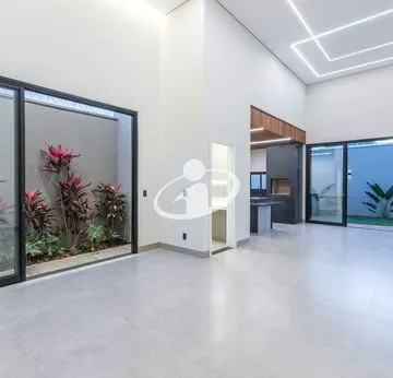 Casa Residencial para vender no Novo Mundo imagem 1