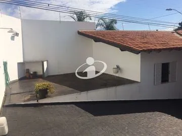 Casa Residencial para vender no Martins imagem 1