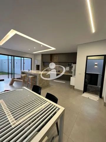 Casa/condominio para vender no Grand Ville imagem 1