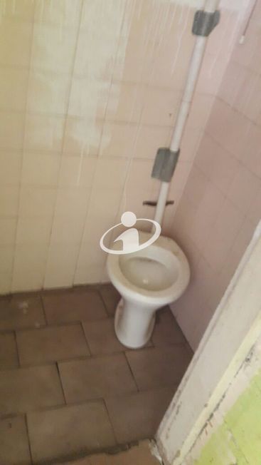 CASA COM COMERCIO_Venda