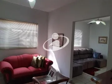 Casa Residencial para vender no Vigilato Pereira imagem 1