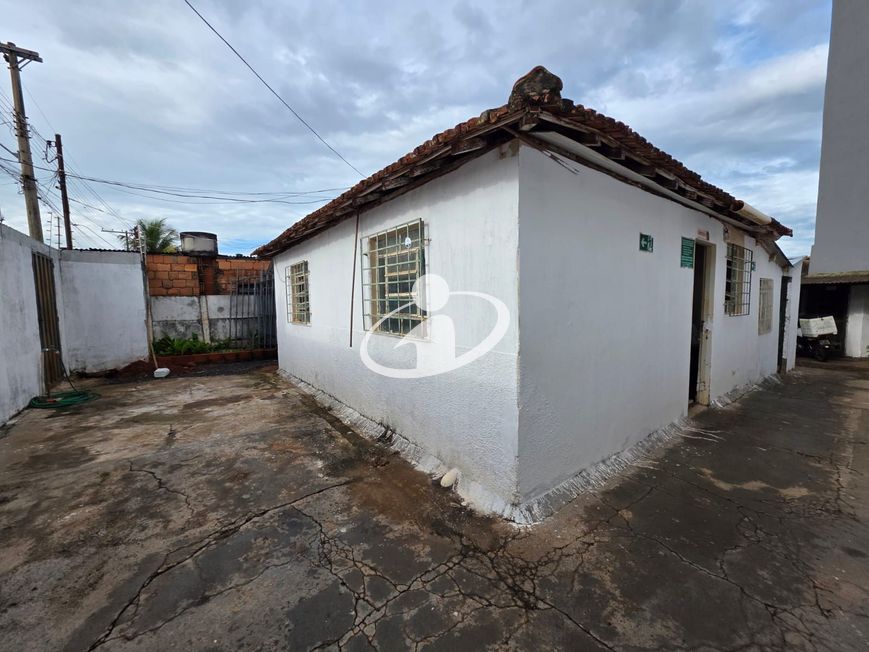 CASA COM COMERCIO_Venda