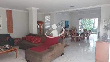 Casa Residencial para vender no Jardim Karaiba imagem 1