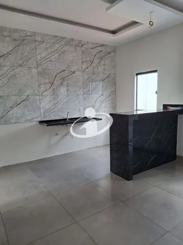 Casa Residencial para vender no Jardim Holanda imagem 1