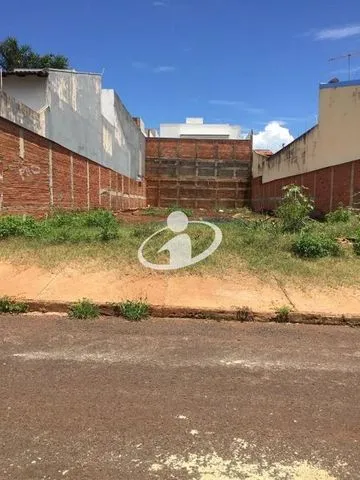 Terreno para vender no Cidade Jardim imagem 1