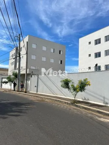 Apto para alugar no Alto Umuarama imagem 1