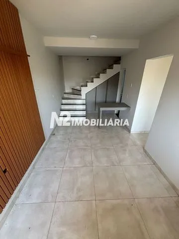 Sobrado para alugar no Novo Mundo imagem 1