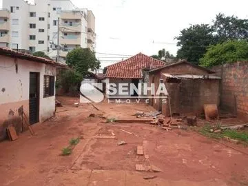 Terreno para vender no Santa Mônica imagem 1