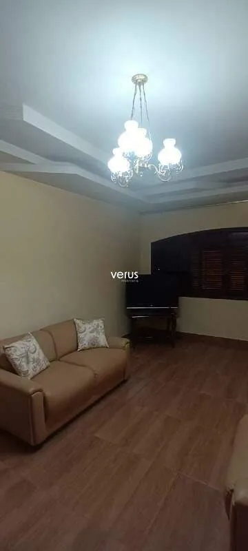 Casa para vender no Segismundo Pereira imagem 1