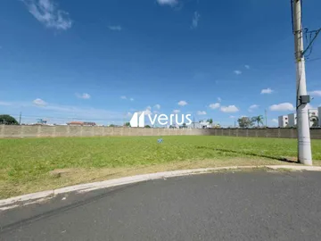 Terreno Em Condomínio para vender no Shopping Park imagem 1