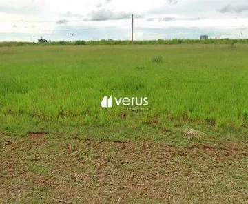 Terreno Em Condomínio para vender no Shopping Park imagem 1