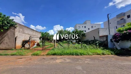 Terreno Em Condomínio para vender no Segismundo Pereira imagem 1