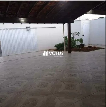 Casa para vender no Segismundo Pereira imagem 1
