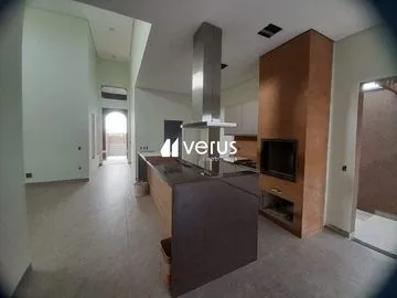 Casa Em Condomínio para vender no Novo Mundo imagem 1