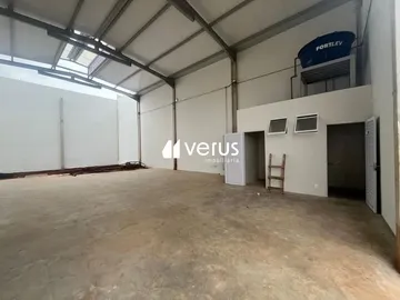 Galpão para alugar no Osvaldo Rezende imagem 1