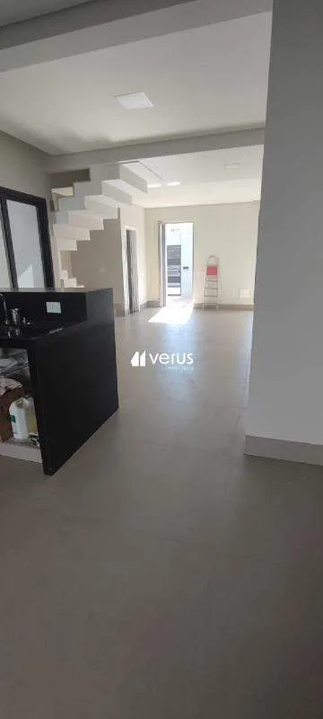 Sobrado para vender no Jardim Colina imagem 1