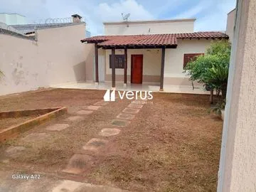 Casa para vender no Granada imagem 1
