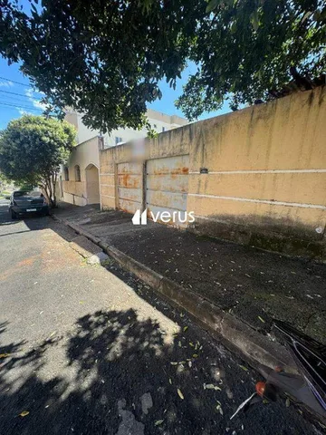 Terreno para vender no Santa Monica imagem 1