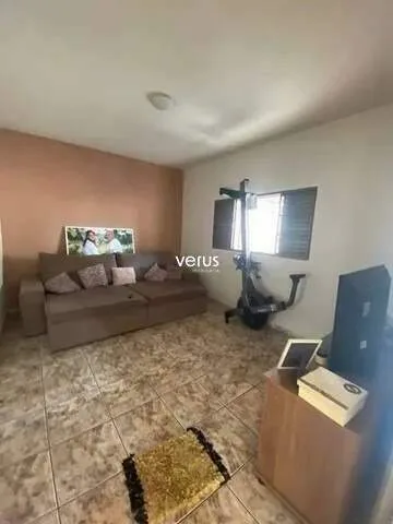 Casa para vender no Tibery imagem 1