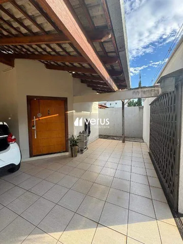 Casa para vender no Santa Monica imagem 1