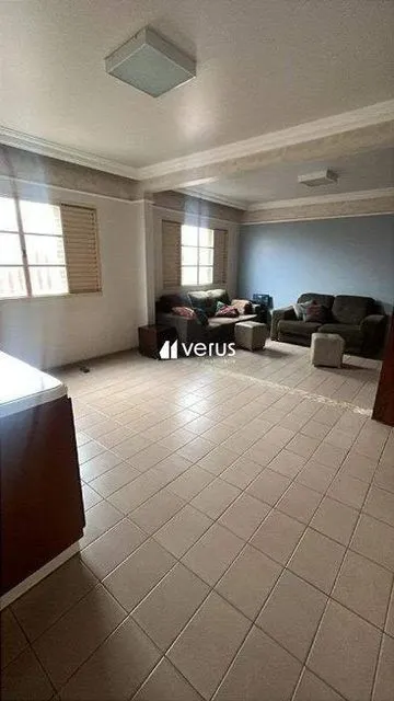 Casa para vender no Vigilato Pereira imagem 1
