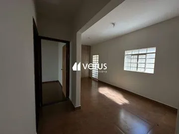 Casa para alugar no Santa Monica imagem 1