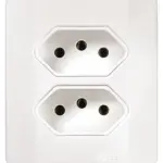 Tomada Dupla 2P+T 20A 250V~ C/Placa E C/Caixa Simples Branca Pezzi