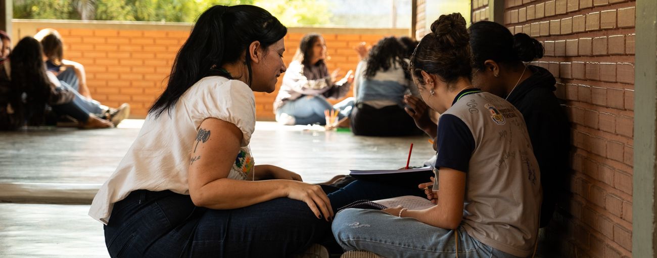 Roda de conversa entre estudantes