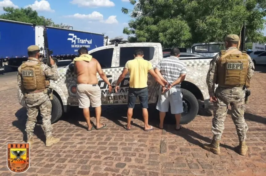 Criminosos são presos pelo BEPI no KM87 em Francisco Santos.