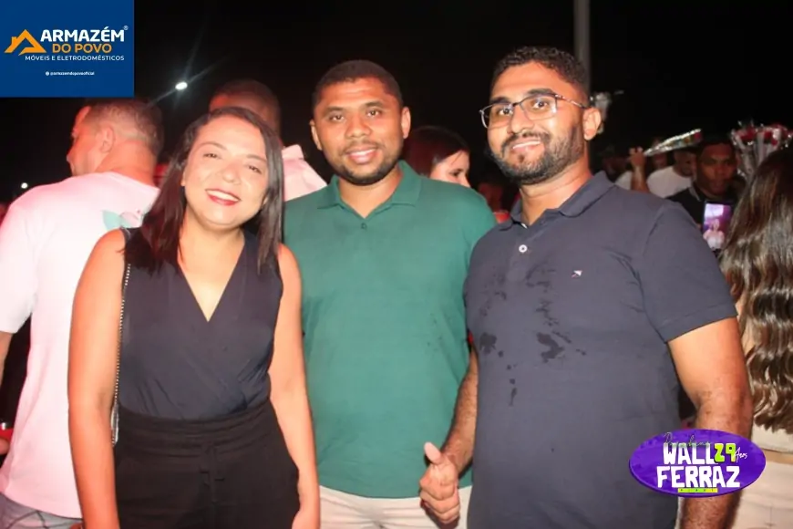 Show de Wesley safadao nos 29 anos de Wall Ferraz reúne multidão
