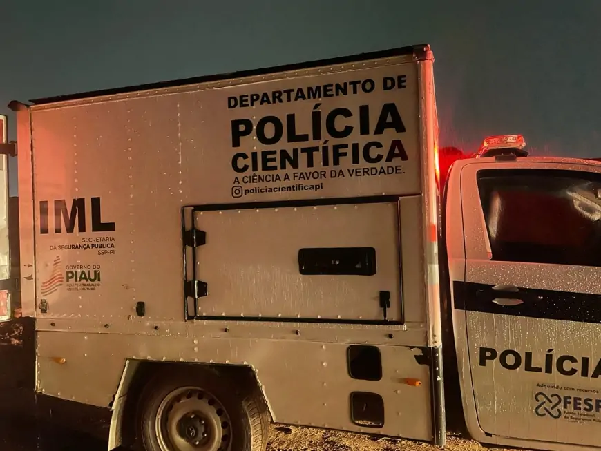 Mulher morre após colisão entre moto e carro em Campo Maior; motorista fugiu do local