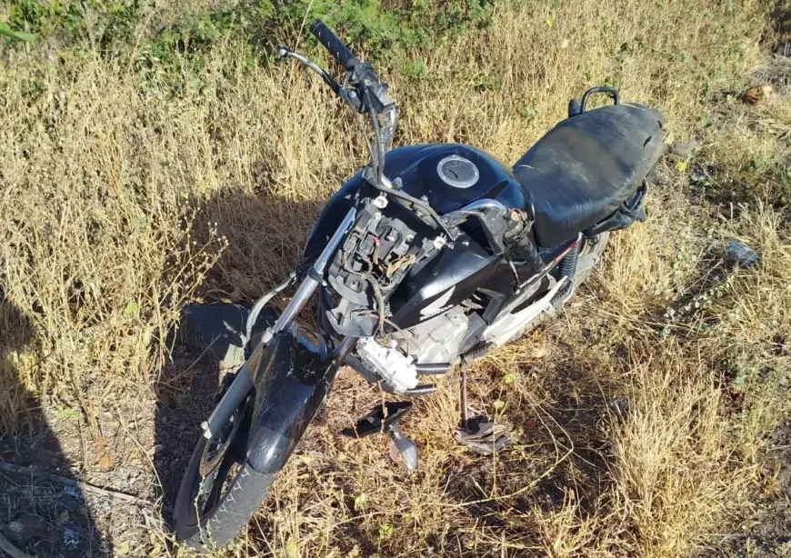 Motocicleta é encontrada caída às margens da BR-316 em Francisco Macedo; condutor foi levado ao hospital