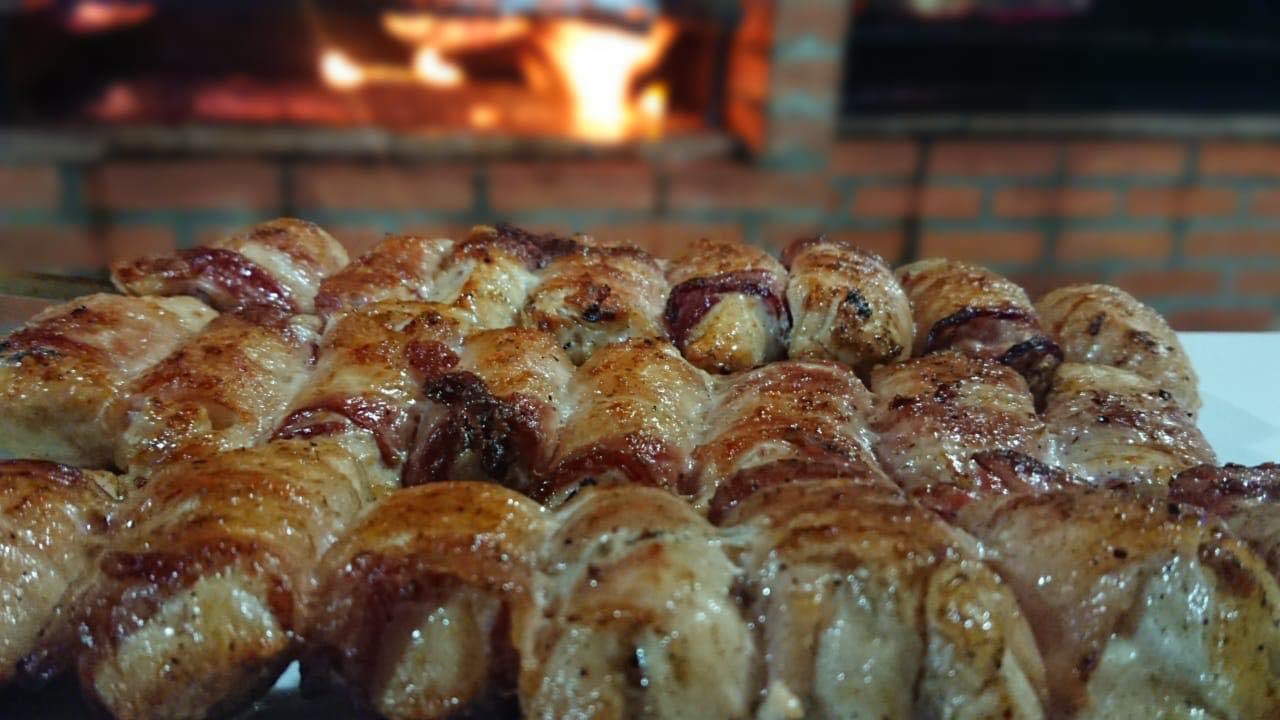 MEDALHÃO DE FRANGO COM BACON