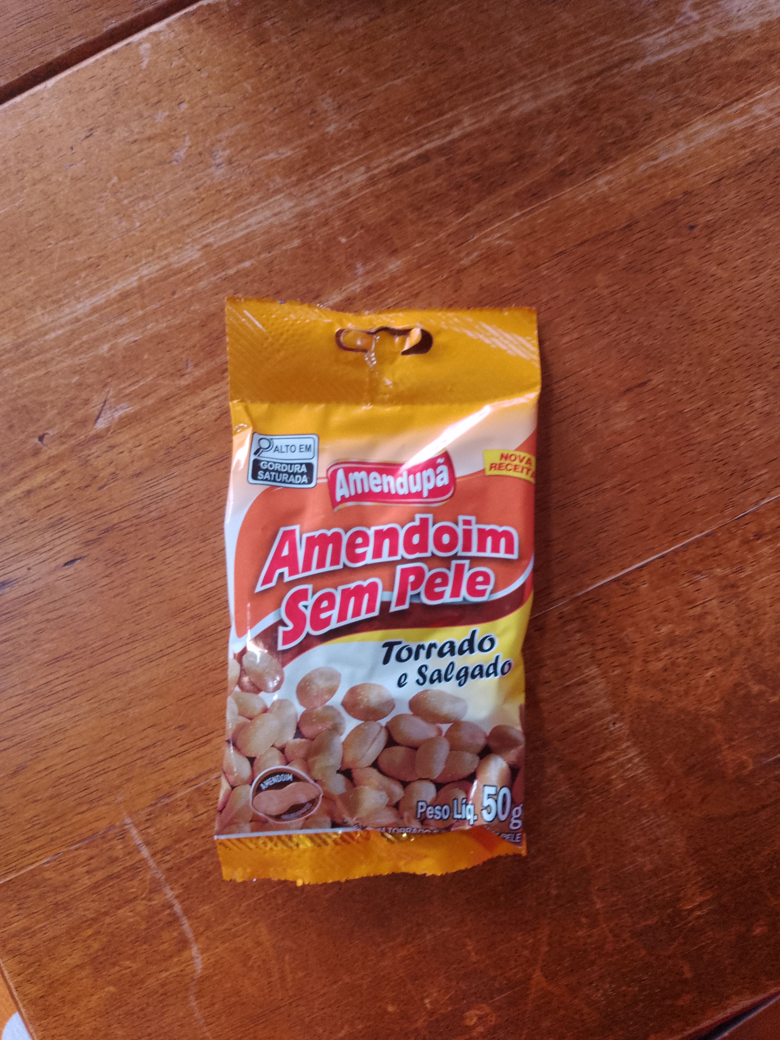 Amendoim sem pele