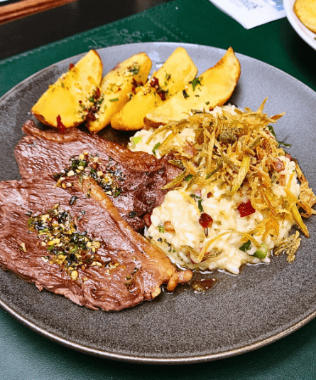 Picanha grelhada do restaurante no Centro do Rio Santo Scenarium