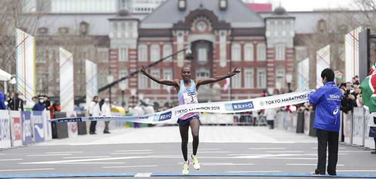 Dickson Chumba vence Maratona de Tóquio; Kipsang abandona