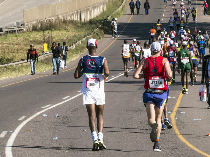 Atletas participam da Comrades