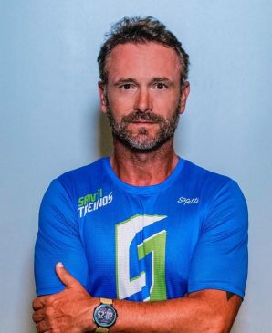 Professor de Educação Física. Atleta Amador Ironman. Mais de 25 anos de Experiência no Triathlon. Coach Santitreino em São Paulo